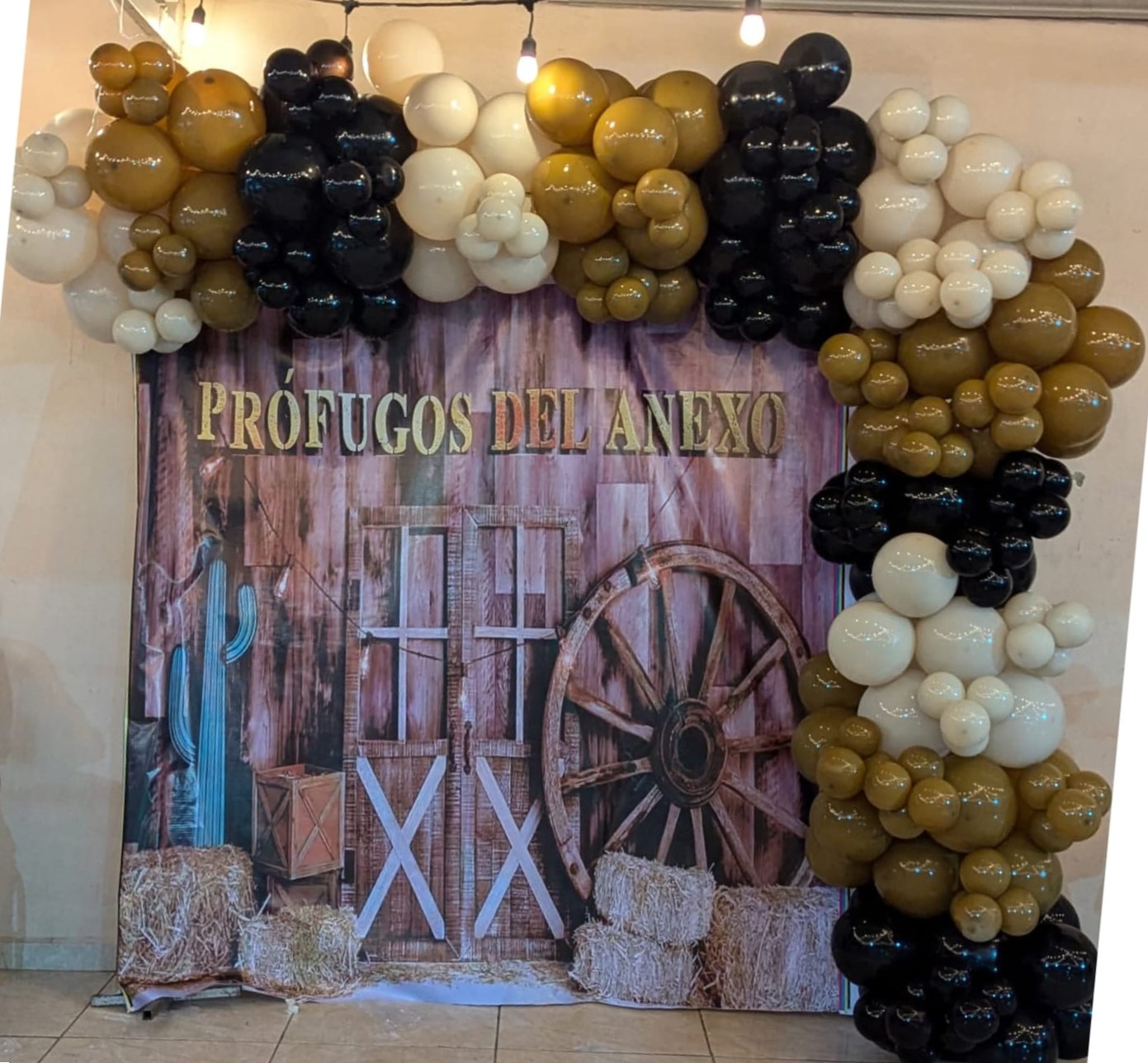 Arreglo de globos cuadrado